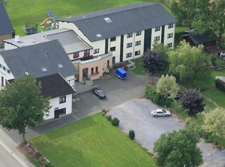Hotel Zum Buchenberg St. Vith Exterior foto